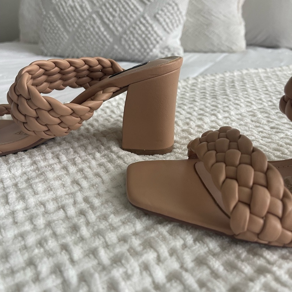 VICI Heels - Picture 3 of 8